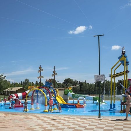 Happy Camp Mobile Homes In Centro Vacanze Bi Village Fažana Εξωτερικό φωτογραφία
