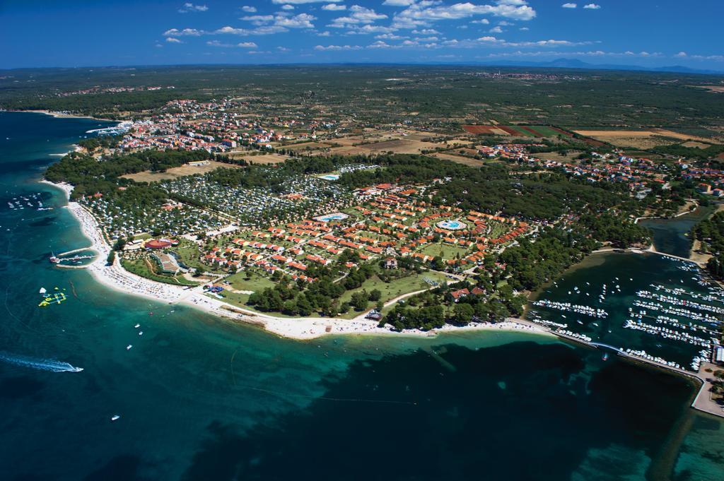 Happy Camp Mobile Homes In Centro Vacanze Bi Village Fažana Εξωτερικό φωτογραφία