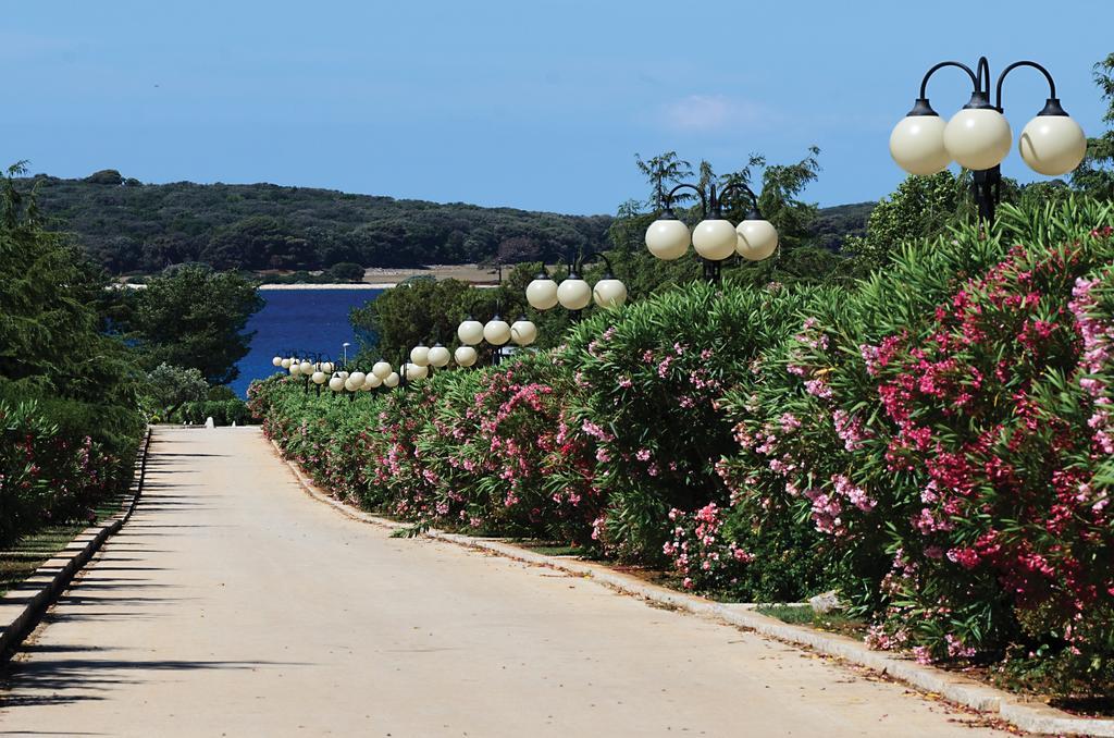Happy Camp Mobile Homes In Centro Vacanze Bi Village Fažana Εξωτερικό φωτογραφία