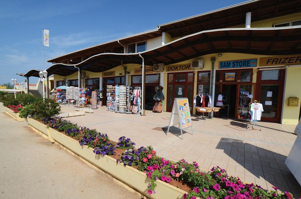 Happy Camp Mobile Homes In Centro Vacanze Bi Village Fažana Εξωτερικό φωτογραφία